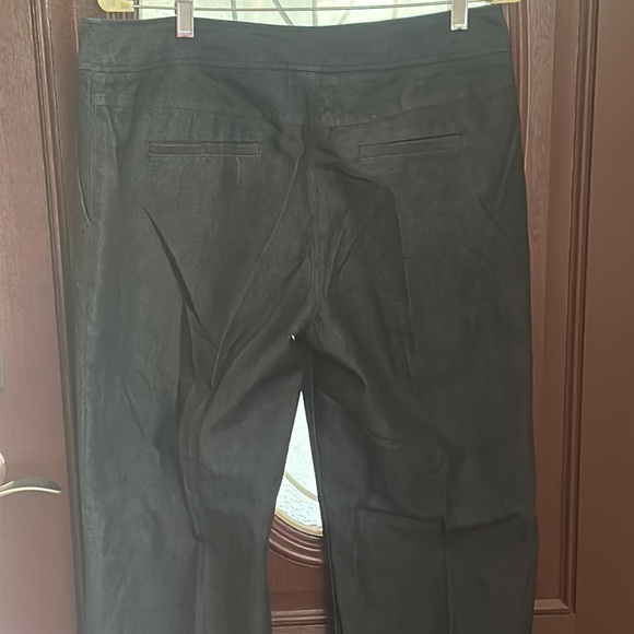 Slightly worn very nice wide legged, Kenneth Cole, denim pants - Picture 3 of 3